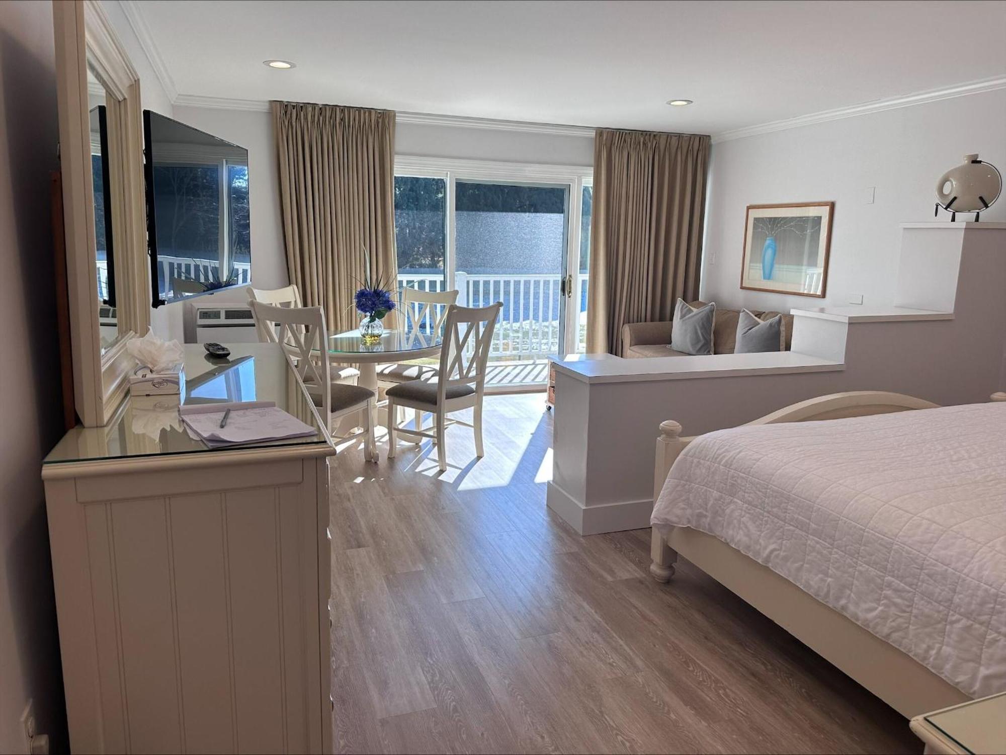 East Hampton House Resort Exterior photo